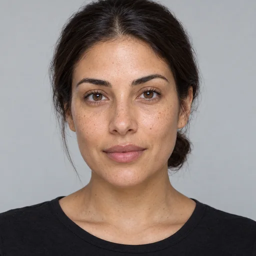Drag to compare the bare face and the bold glamour makeup on the same face shape (before)